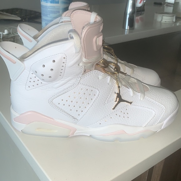 WMNS AIR JORDAN 6 RETRO RINGS - Picture 2 of 4